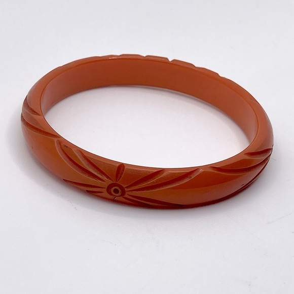VTG Bakelite Amber Butterscotch Colour Etched  Carved Bracelet Bangle 8” - Picture 2 of 6